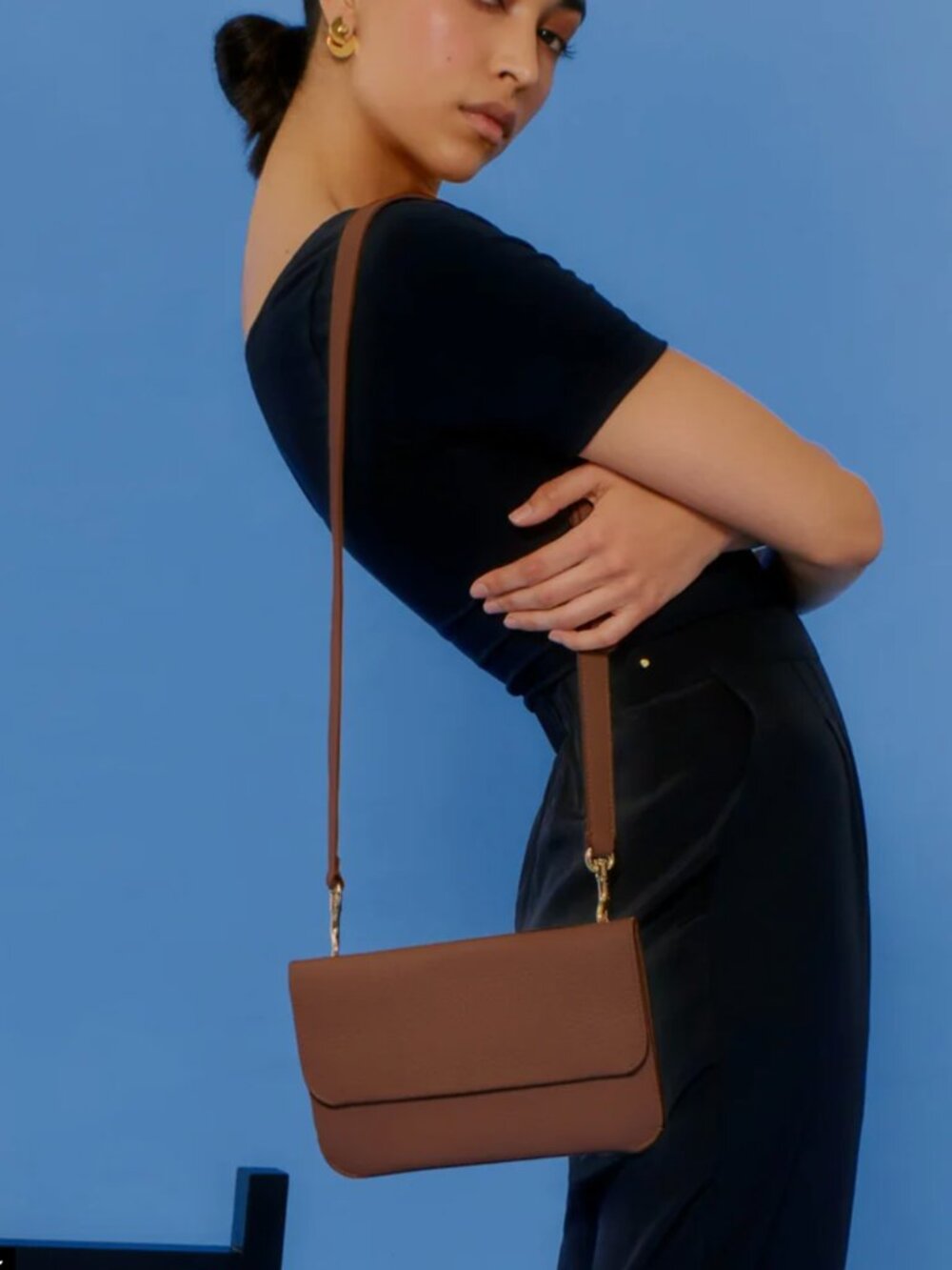 Cuyana System Flap Bag Chestnut Leather + Strap